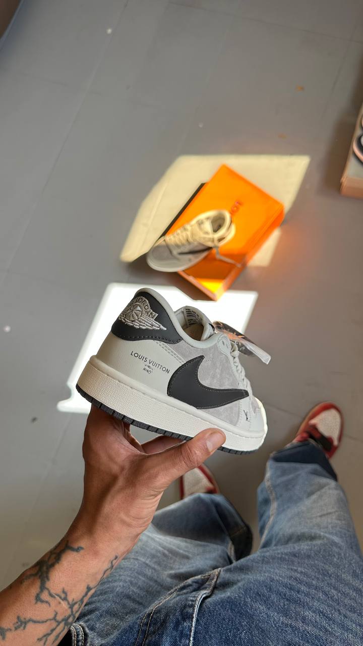 Jordan 1 Travis Scott Louis Vuitton