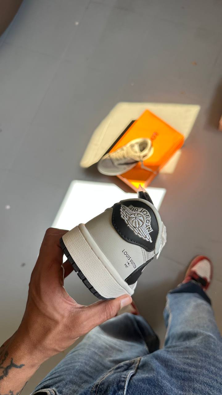 Jordan 1 Travis Scott Louis Vuitton