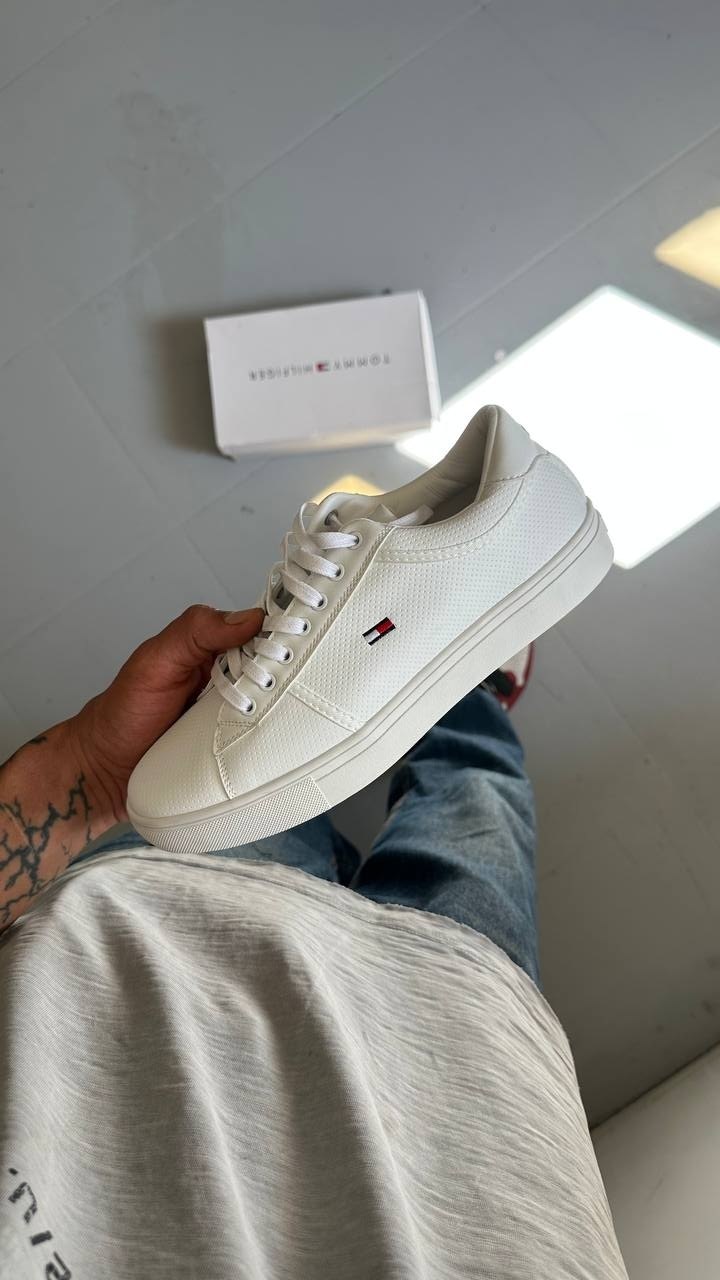 Tommy Hilfiger